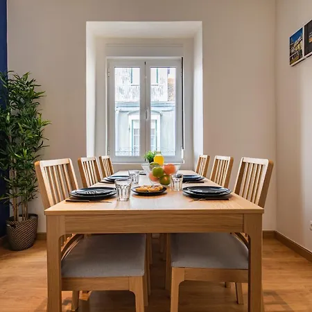 3 Bedroom Near Av. Liberdade Lägenhet *