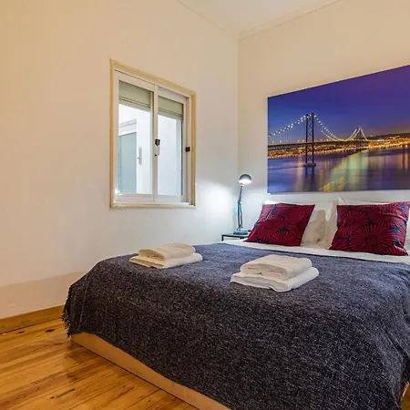 3 Bedroom Near Av. Liberdade Apartment Lisbon