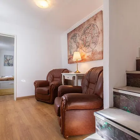 3 Bedroom Near Av. Liberdade *