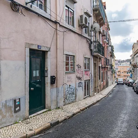 3 Bedroom Near Av. Liberdade Apartment *